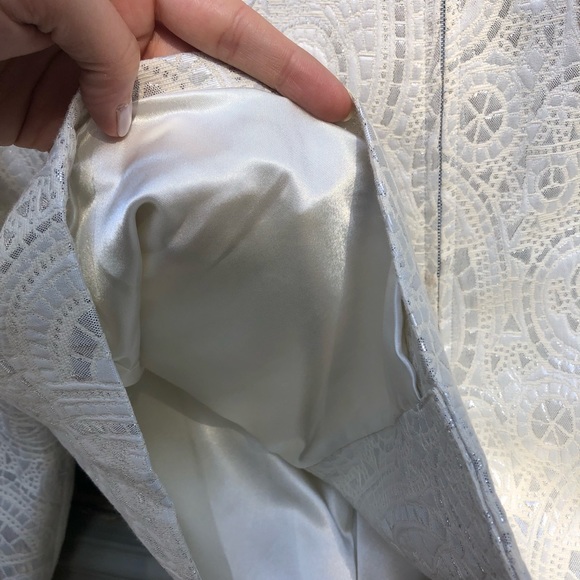 Chico’s Metallic Jacquard Zip Formal Blazer Lined White Shimmer Size 2 - Picture 8 of 8
